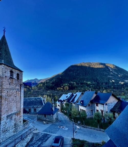 Muntanyo Luxury Lodge Con Sauna, Parking Y Guardaesquis En Ruda Tredós Kültér fotó
